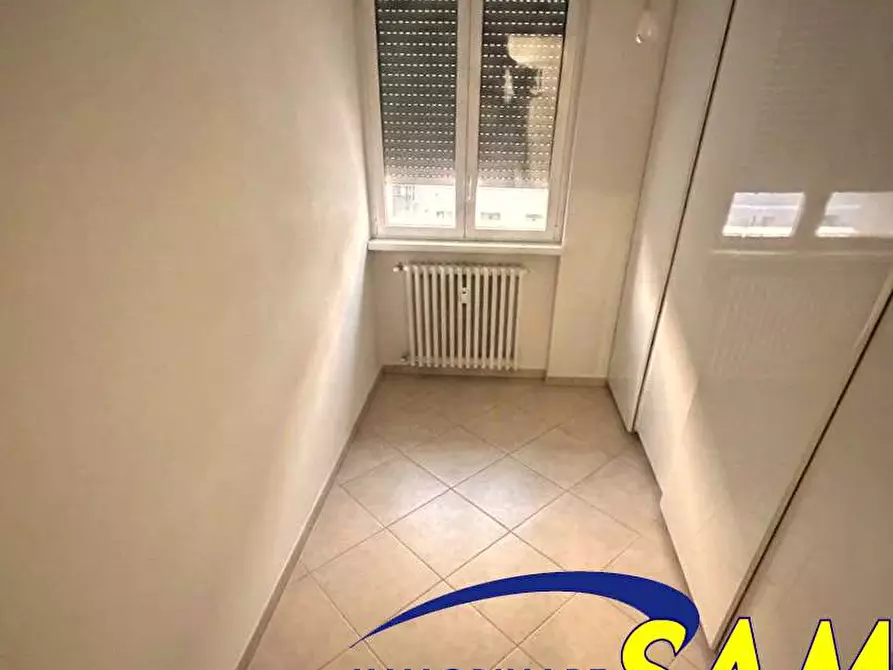 Immagine 10 di Trilocale in affitto  in Via Cervignano 1 a Milano