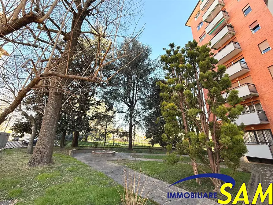 Immagine 19 di Trilocale in vendita  in Via Cimabue  6 a Milano