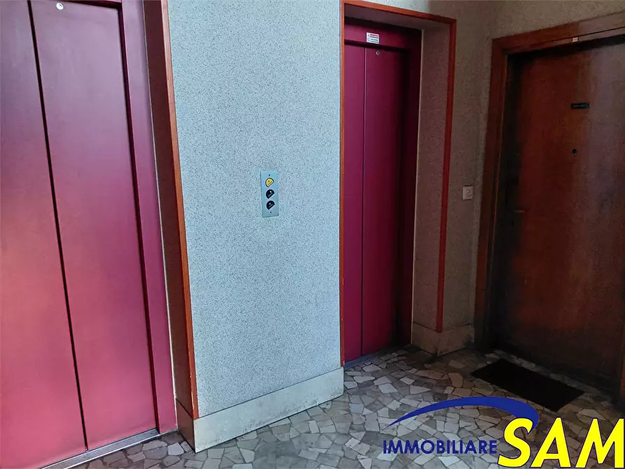 Immagine 33 di Trilocale in vendita  in Viale Omero  16 a Milano