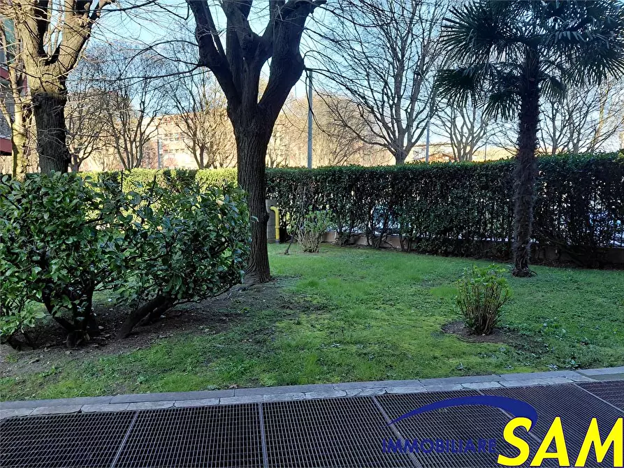 Immagine 34 di Trilocale in vendita  in Viale Omero  16 a Milano