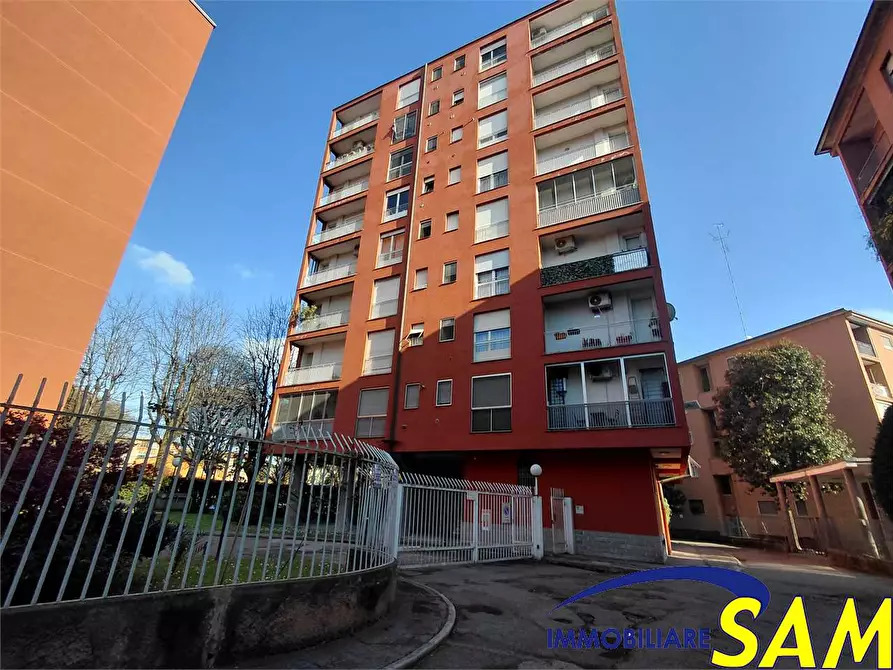 Immagine 36 di Trilocale in vendita  in Viale Omero  16 a Milano