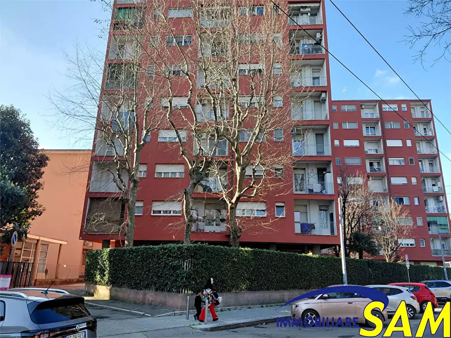 Immagine 37 di Trilocale in vendita  in Viale Omero  16 a Milano