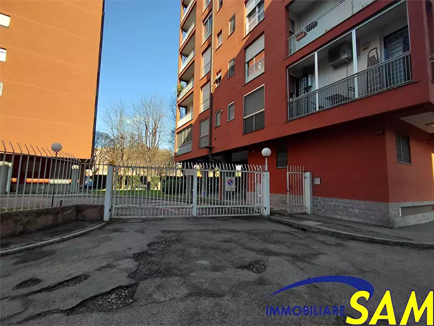Immagine 40 di Trilocale in vendita  in Viale Omero  16 a Milano