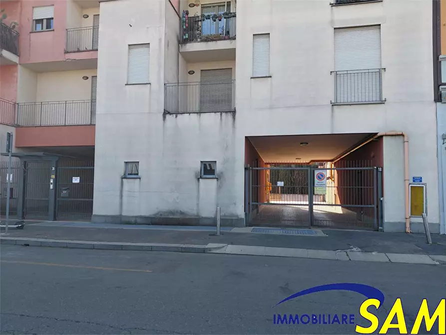 Immagine 1 di Garage in vendita  in Via Paolo Maspero 20 a Milano