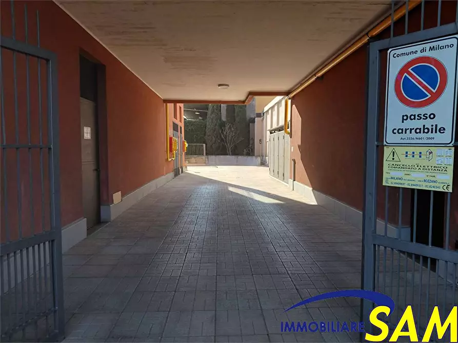Immagine 3 di Garage in vendita  in Via Paolo Maspero 20 a Milano