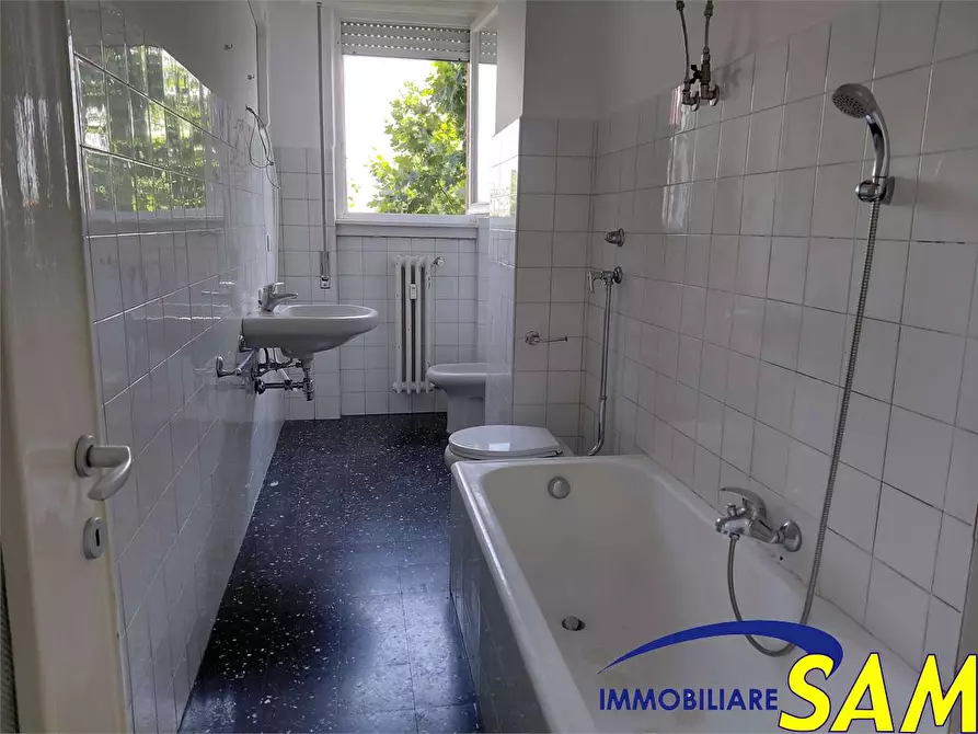 Immagine 17 di Trilocale in vendita  in Viale Omero  16 a Milano