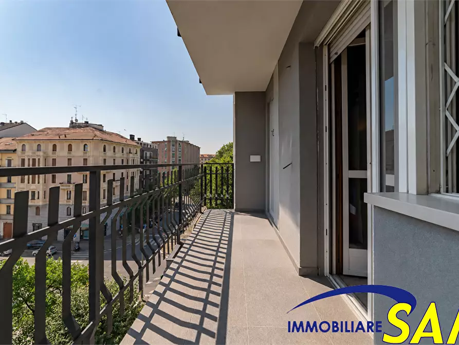 Immagine 21 di Trilocale in vendita  in Via Cervignano  1 a Milano