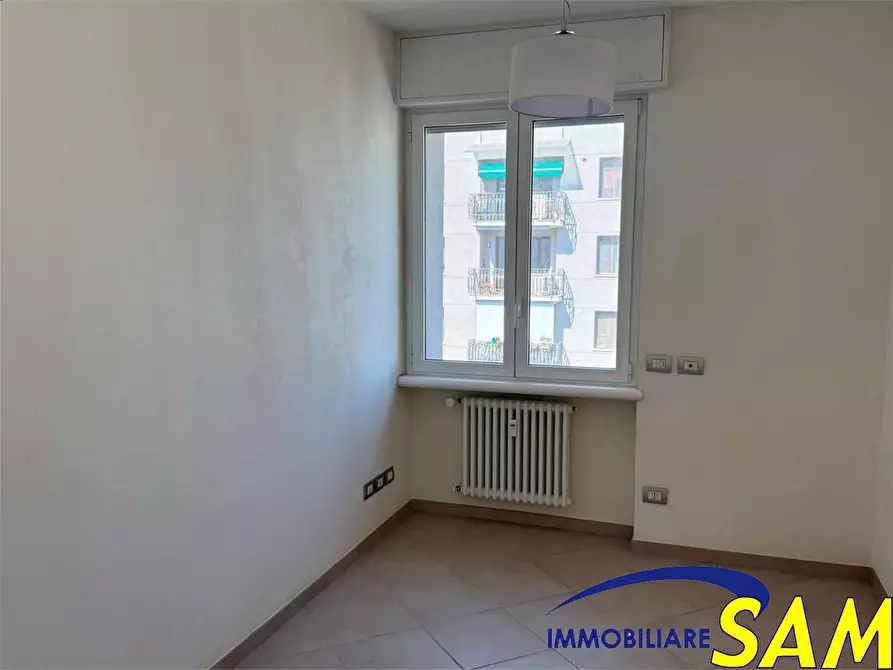 Immagine 11 di Trilocale in affitto  in Via Cervignano 1 a Milano