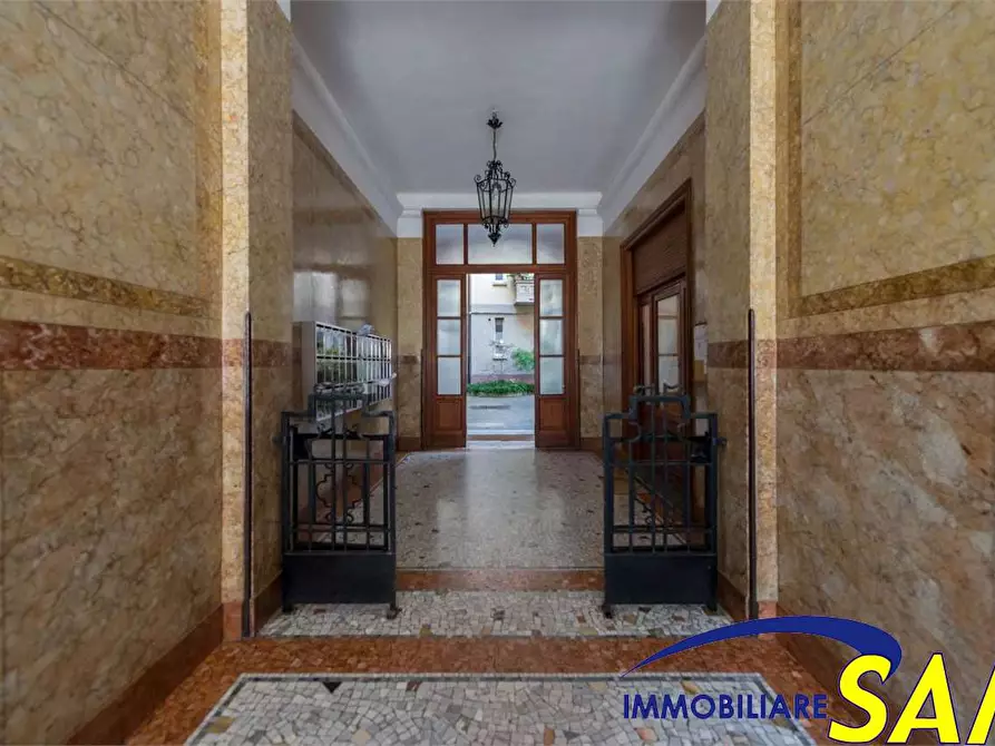 Immagine 21 di Trilocale in affitto  in Via Anzani 6 a Milano