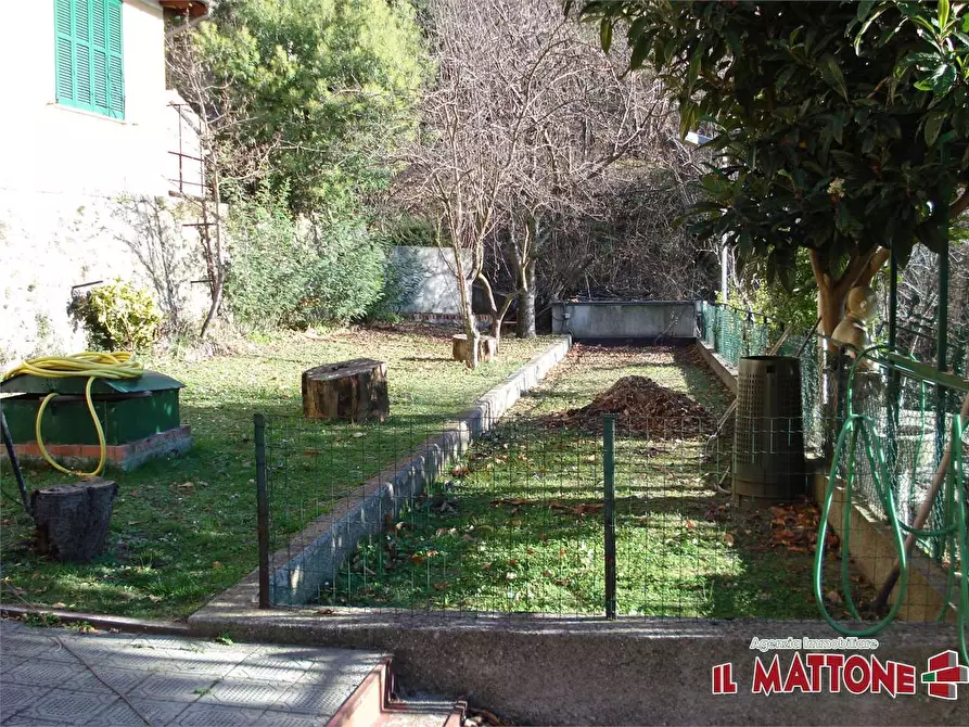 Immagine 9 di Villa in vendita  in Via 2 Giugno a Mignanego