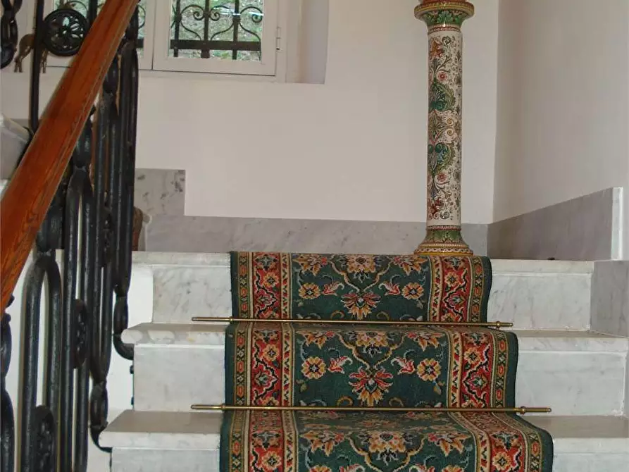 Immagine 11 di Villa in vendita  in Via 2 Giugno a Mignanego