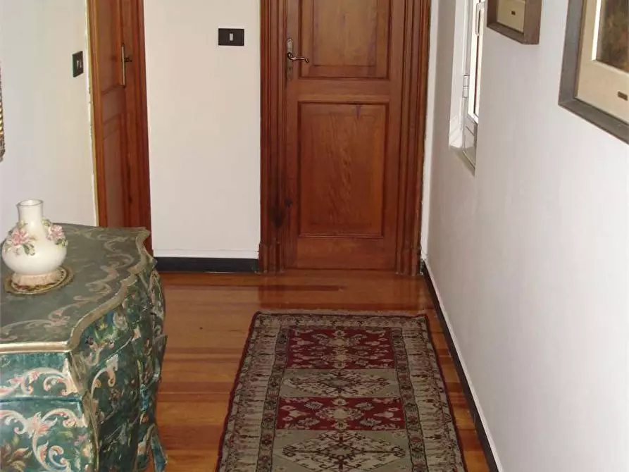 Immagine 18 di Villa in vendita  in Via 2 Giugno a Mignanego