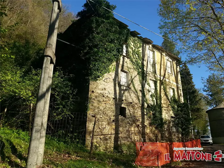 Immagine 1 di Villa in vendita  in Via Soglio a Orero