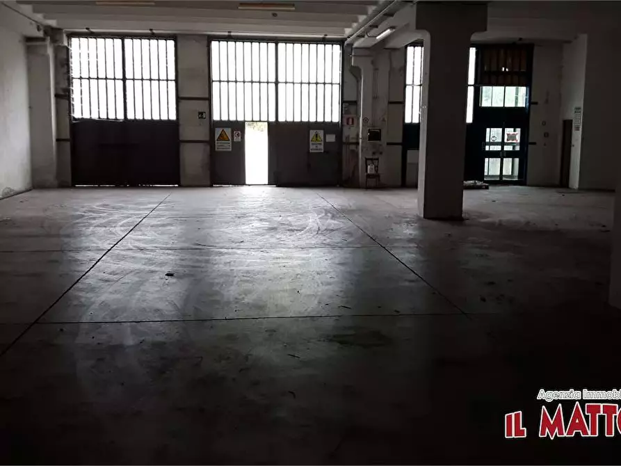 Immagine 13 di Capannone industriale in affitto  a Ceranesi