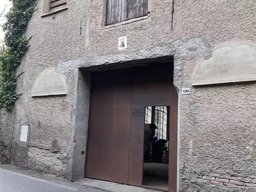 Immagine 2 di Magazzino in vendita  a Ceranesi