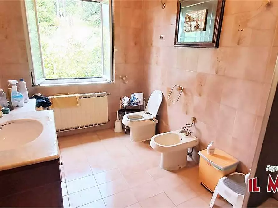 Immagine 20 di Villa in vendita  in Salita della Cittadina a Genova