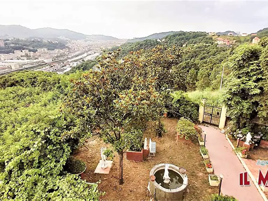 Immagine 33 di Villa in vendita  in Salita della Cittadina a Genova