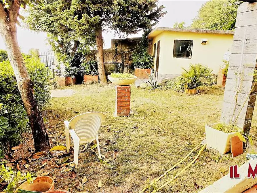 Immagine 36 di Villa in vendita  in Salita della Cittadina a Genova