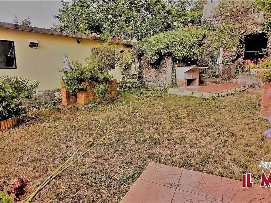 Immagine 38 di Villa in vendita  in Salita della Cittadina a Genova