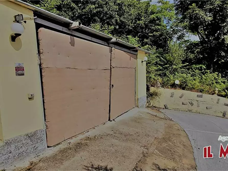 Immagine 49 di Villa in vendita  in Salita della Cittadina a Genova