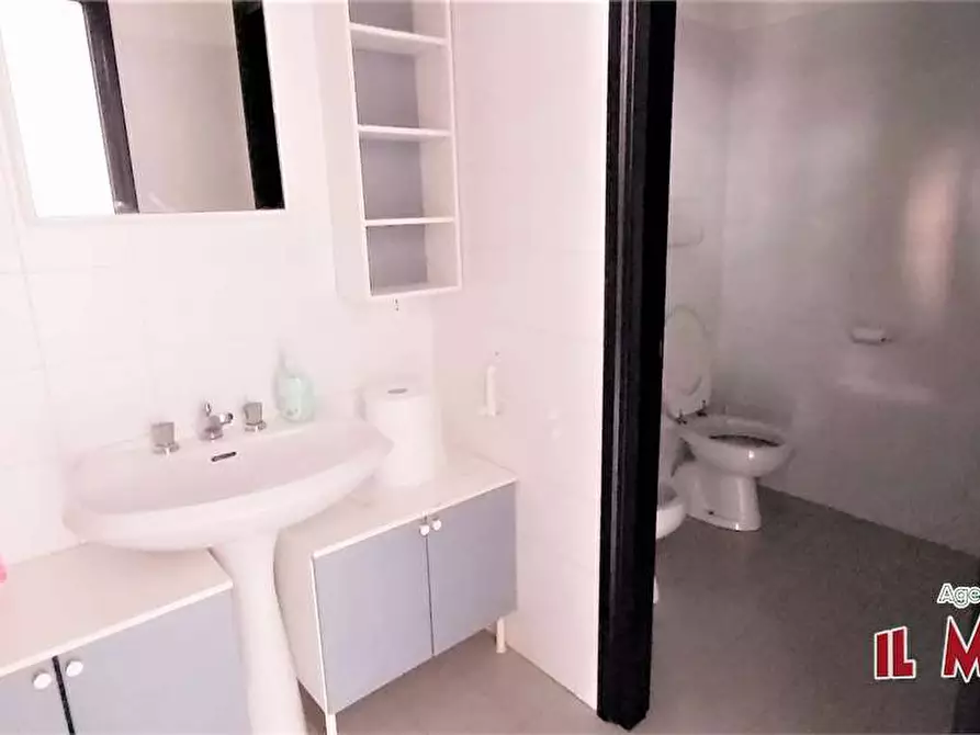 Immagine 7 di Ufficio in affitto  in Via Bartolomeo Parodi a Ceranesi