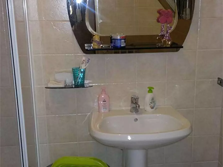 Immagine 10 di Monolocale in vendita  in Via Vittorio Veneto a Mignanego