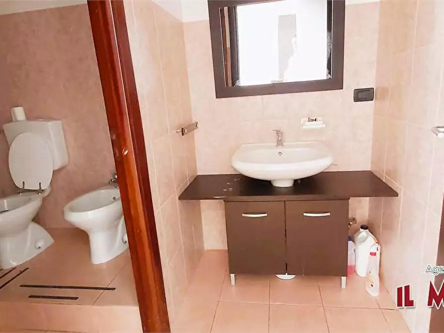 Immagine 5 di Ufficio in affitto  a Mignanego