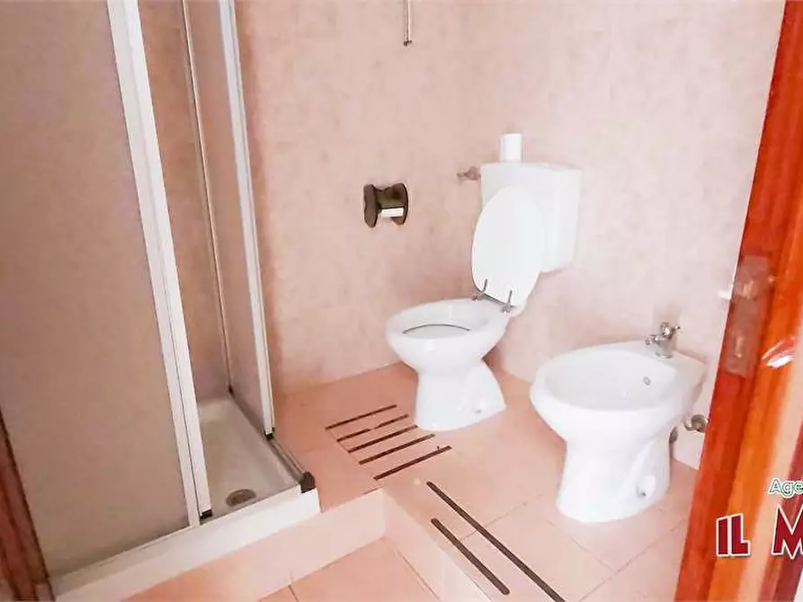 Immagine 6 di Ufficio in affitto  a Mignanego