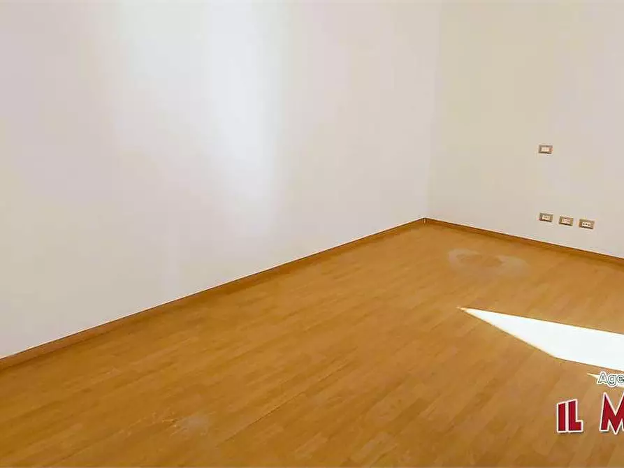 Immagine 13 di Ufficio in affitto  a Mignanego