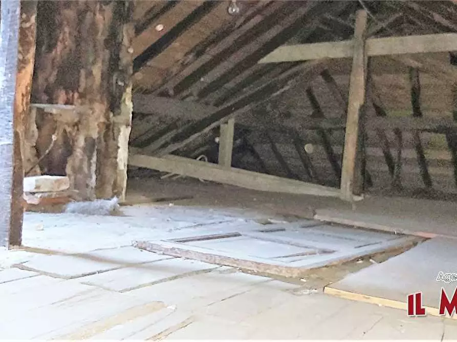 Immagine 23 di Trilocale in vendita  in Vie Ennio del Monte a Campomorone