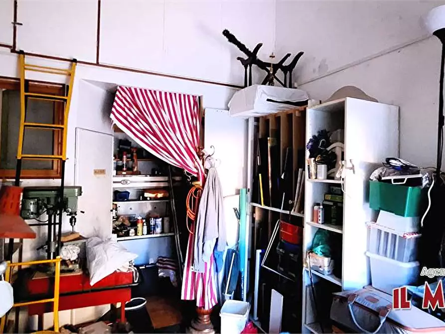Immagine 5 di Magazzino in vendita  in Via Campomorone a Genova