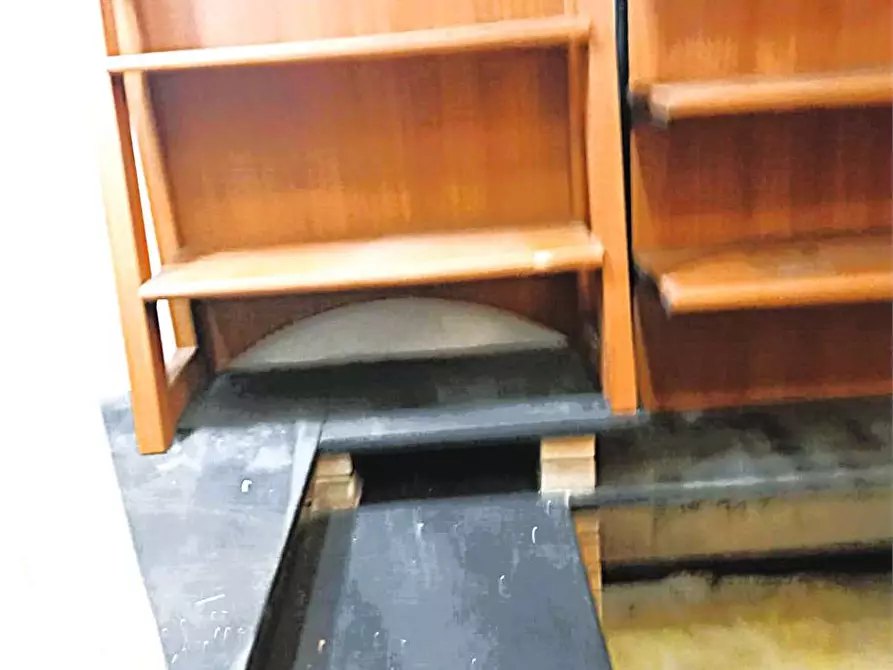 Immagine 12 di Negozio in affitto  in Via Sant'Ambrogio di Voltri a Genova