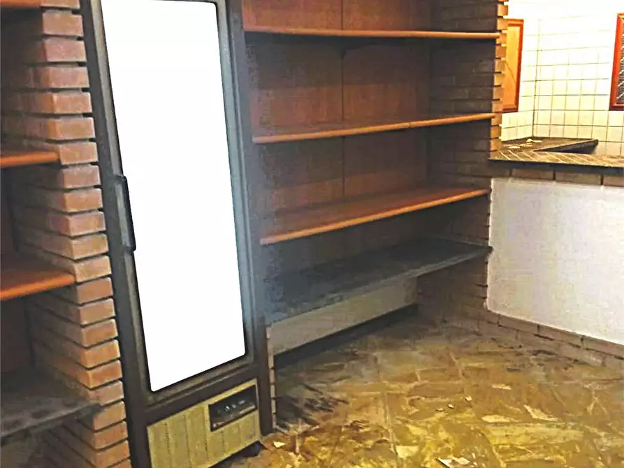 Immagine 13 di Negozio in vendita  in Via Sant'Ambrogio di Voltri a Genova