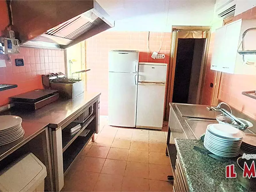 Immagine 5 di Negozio in vendita  in Via Ceresole a Frabosa Sottana