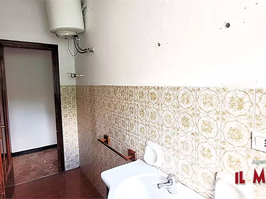 Immagine 10 di Monolocale in affitto  in Via Avosso a Casella