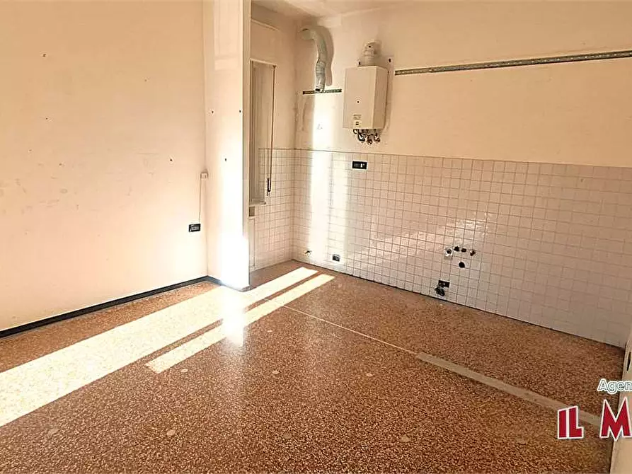 Immagine 1 di Bilocale in vendita  in Via Campomorone a Genova