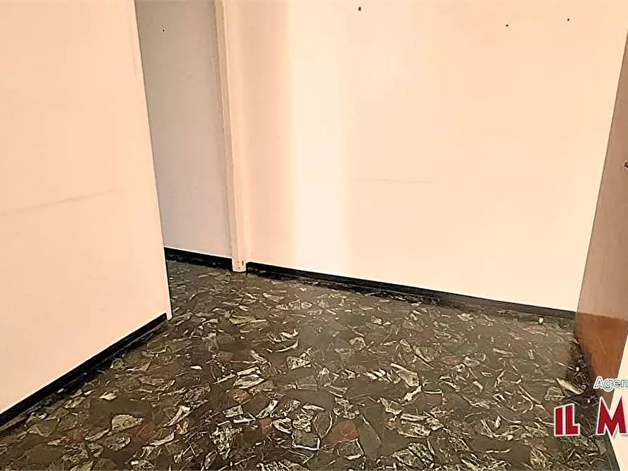 Immagine 5 di Bilocale in vendita  in Via Campomorone a Genova