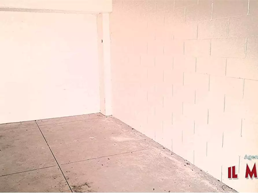 Immagine 2 di Garage in vendita  in Via Martiri della Libertà a Campomorone