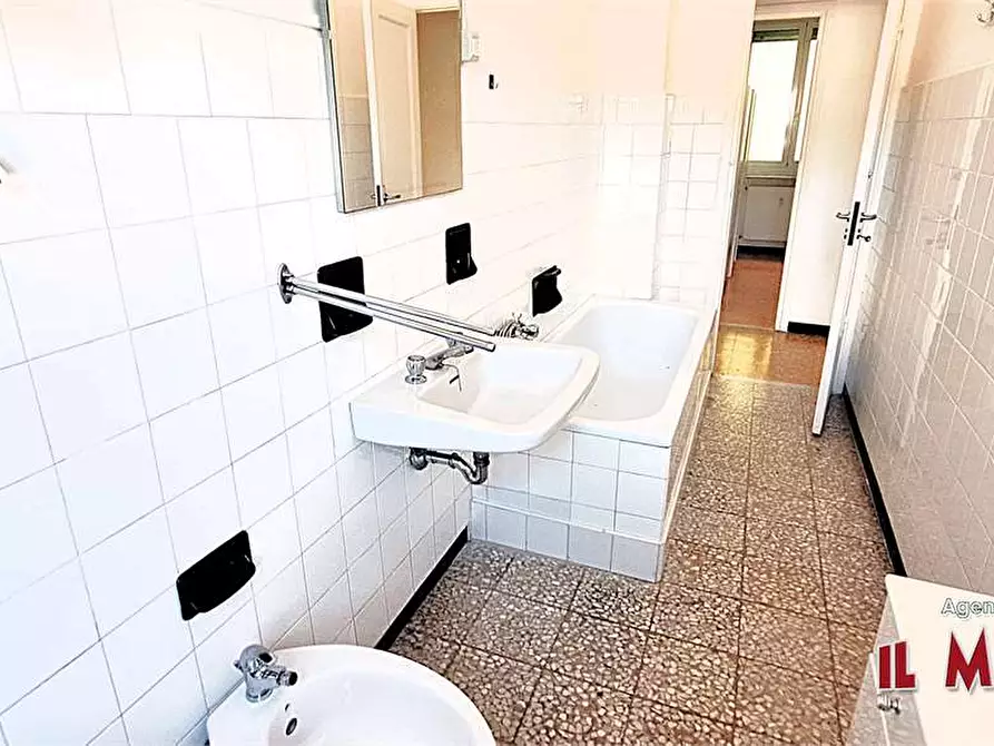 Immagine 18 di Trilocale in vendita  in Via de Gasperi a Campomorone