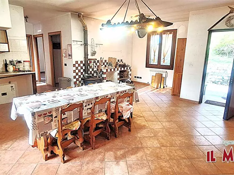 Immagine 3 di Villa in vendita  in Via Calcinara di San Martino a Ceranesi