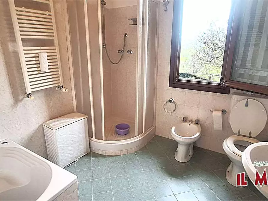 Immagine 9 di Villa in vendita  in Via Calcinara di San Martino a Ceranesi