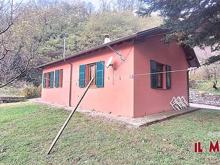 Immagine 21 di Villa in vendita  in Via Calcinara di San Martino a Ceranesi