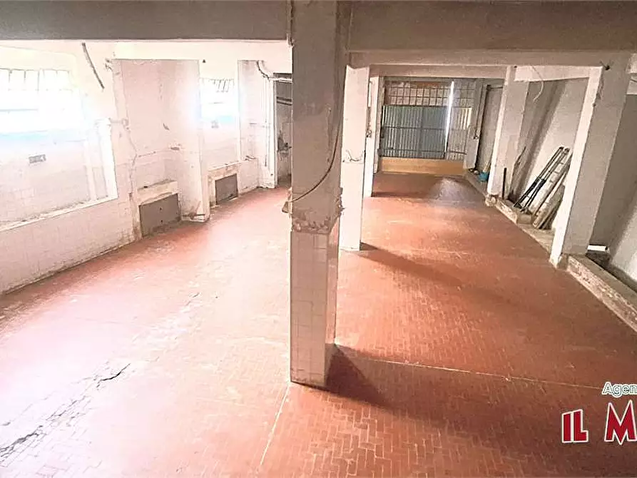 Immagine 1 di Magazzino in vendita  in Via Bartolomeo Parodi a Ceranesi