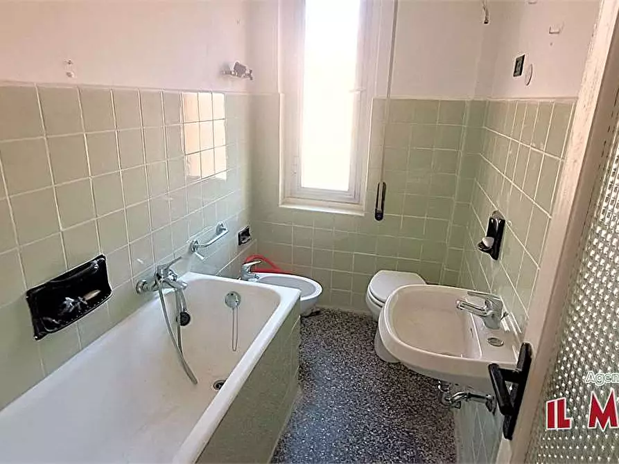 Immagine 11 di Bilocale in affitto  in Via Campomorone a Genova