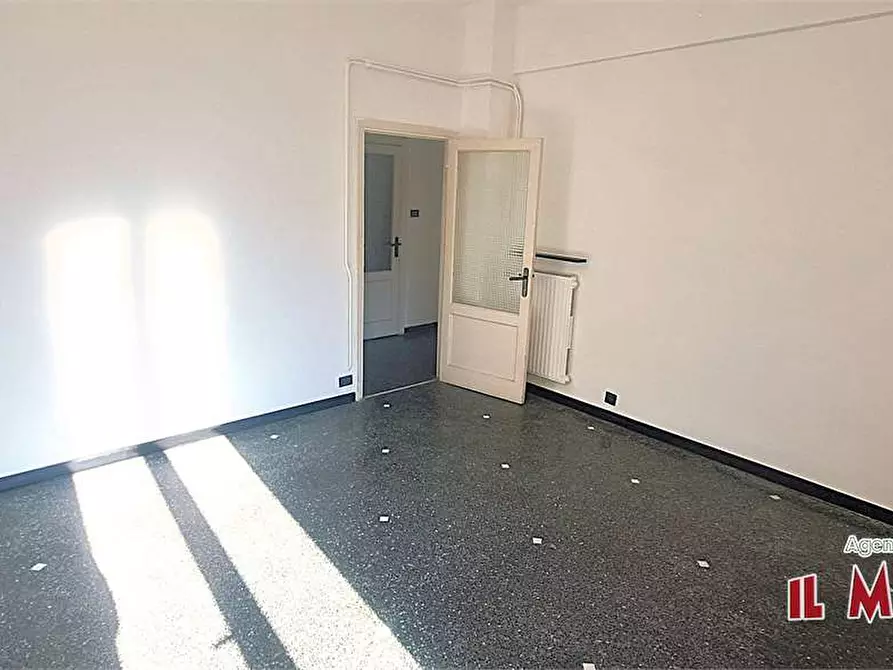 Immagine 8 di Bilocale in affitto  in Via Campomorone a Genova