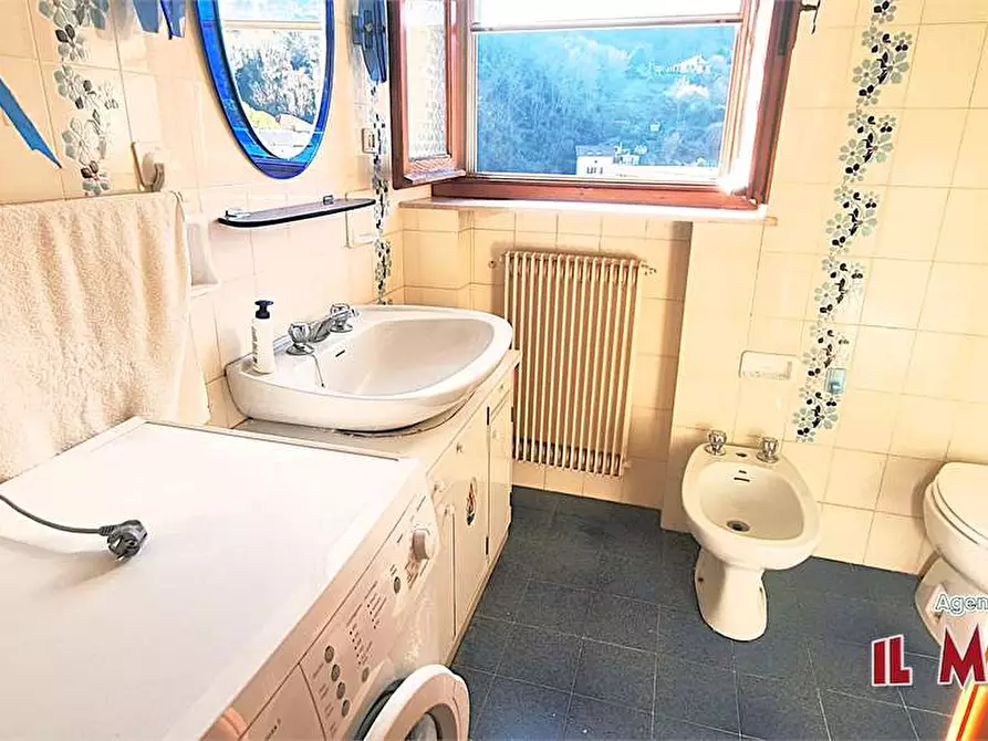 Immagine 6 di Bilocale in vendita  a Campomorone