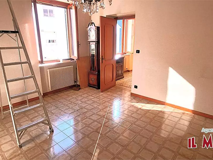 Immagine 14 di Bilocale in vendita  a Campomorone