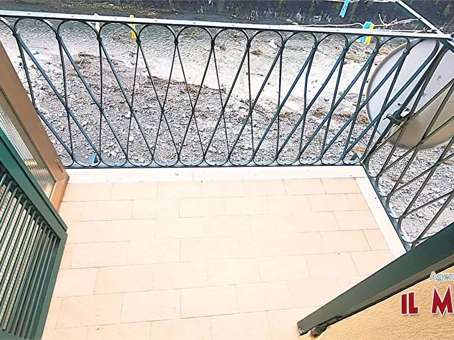 Immagine 8 di Bilocale in vendita  a Genova