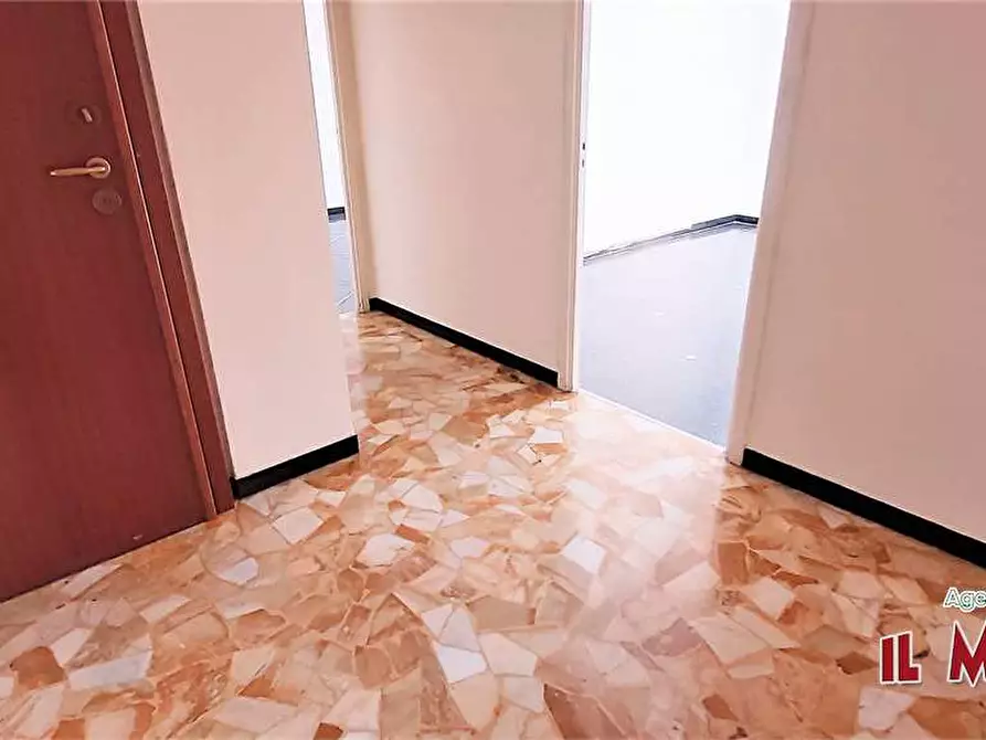 Immagine 8 di Quadrilocale in vendita  in Salita Serra Riccò a Genova