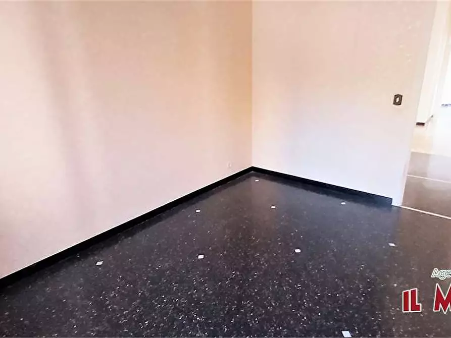 Immagine 11 di Quadrilocale in vendita  in Salita Serra Riccò a Genova